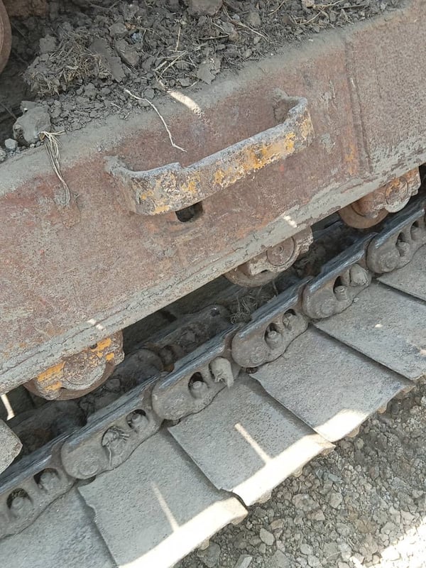 รถแม็คโครkomatsu pc200-5 คอนโทรนยาว ใช้งานดี ราคาถูกดีๆ235,000