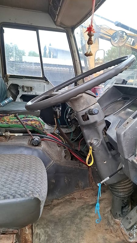 ขายรถ10ล้อน้ำ2เพลา mitsubishi fn527 220แรง ใช้งานได้ มีเล่มทะเบียน ราคา3.8แสน ขายรถ10ล้อน้ำ2เพลา mitsubishi fn527 220แรง ใช้งานได้ มีเล่มทะเบียน ราคา3.8แสน