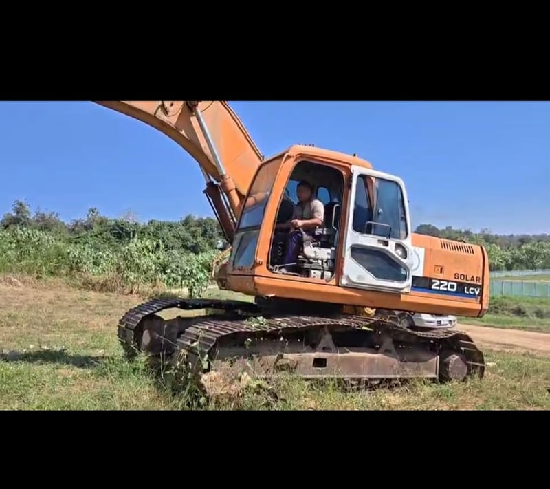 ขายรถแม็คโครDosan 220lcv ใบแจ้งจำหน่าย ใช้งานได้ ราคา3.9แสน ขายรถแม็คโครDosan 220lcv ใบแจ้งจำหน่าย ใช้งานได้ ราคา3.9แสน