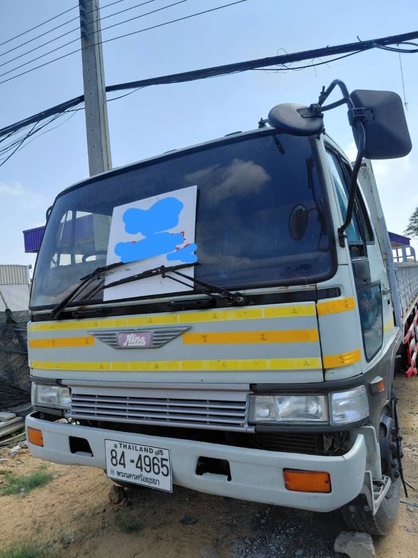 ขายรถ6ล้อพื้นธรนมดา Hino 195 ใช้งานดี มีทะเบียน ราคาถูกดีๆๆ265,000