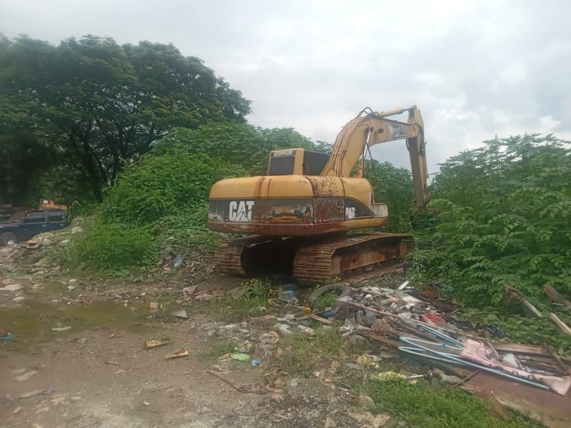 ขายรถแม็คโครCAT 320c มีทะเบียน ใช้งานดี ราคาถูกเ4.6แสน