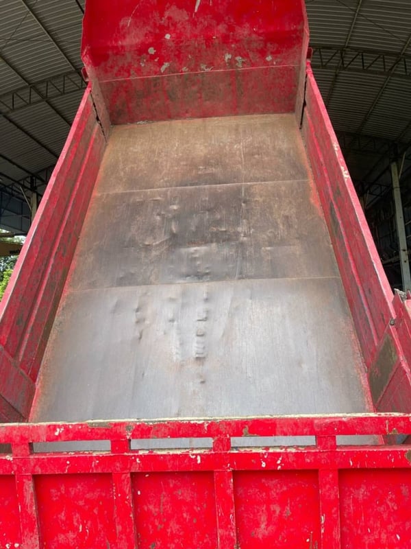 ขายรถ6ล้อดั้ม mitsubishi  190แรง ใช้งานดี มีมะเบียน ราคา5.4แสน