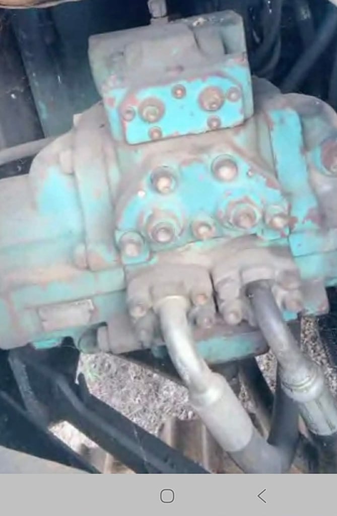 ขายรถแม็คโครkobelco sk120-5ใช้งานดี ใบซื้อขาย ราคาถูกดี 2.3แสน