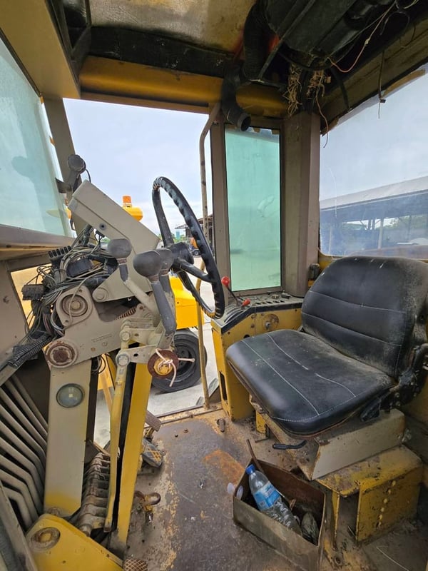 ขายรถเกดรดเดอร์john deere 7708B ใช้งานดีมาก มีทะเยียน ราคาถูกดี6.5แสน