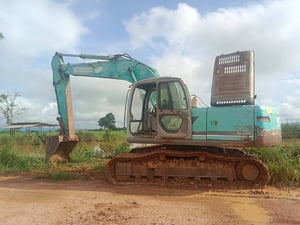 ขายรถแม็คโคร  kobelco sk200-6มีทะเบียน ใช้งานดี ราคา4.5แลน
