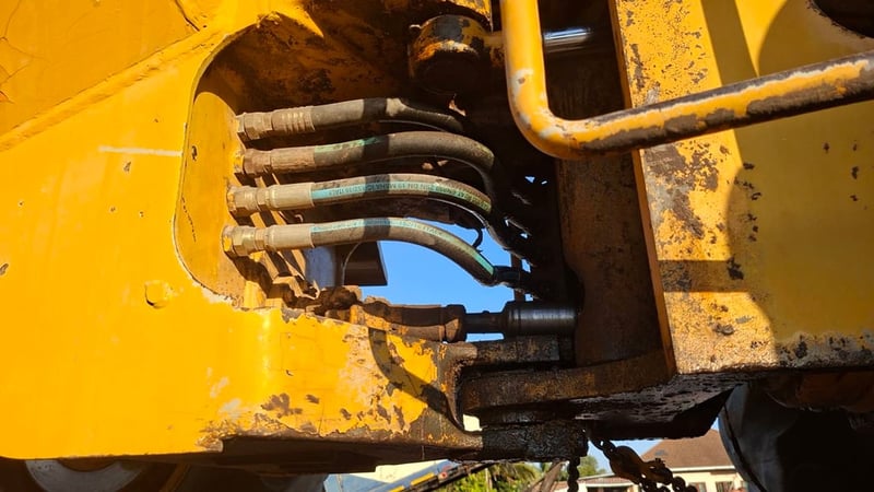 รถตักล้อยางcat 910ใช้งานดี ใบซื้อvาย ราคา2.3แสน