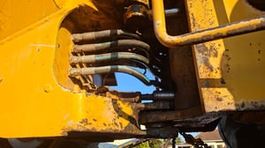 รถตักล้อยางcat 910ใช้งานดี ใบซื้อvาย ราคา2.3แสน