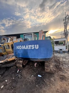ขายรถแม็คโครkomatsu pc100-5 ใช้งานดี ใบซื้อขายราคา2.7แสน