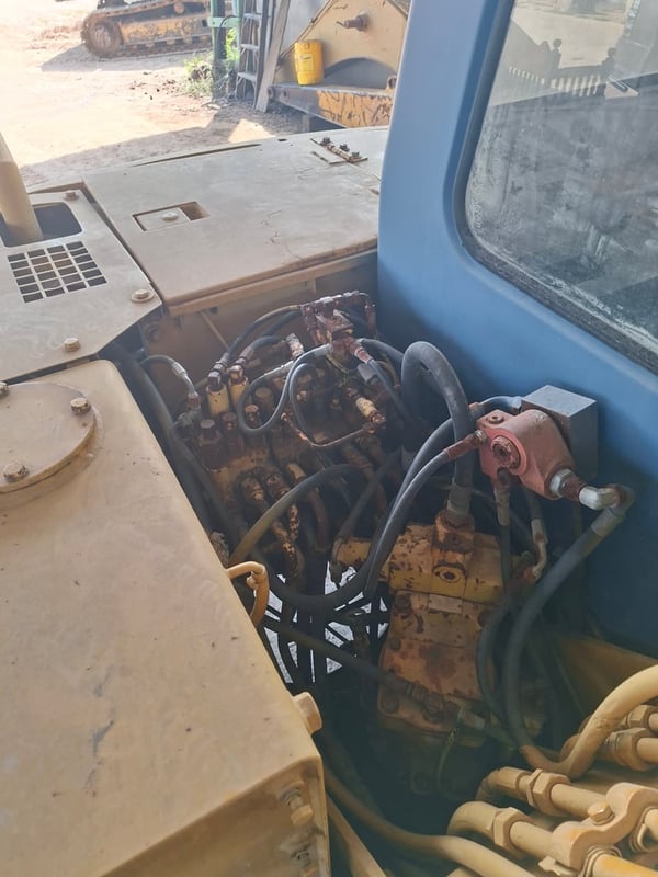 ขายรถแม็คโครkobelco sk60-3ใช้งานดี เก่าjapan ใบซื้อขาย ราคา3.3แสน