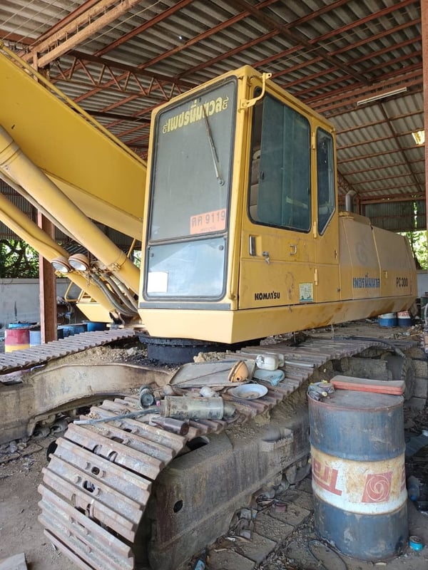 ขายแม็คโครkomatsu pc300-5 ใช้งานดี ใบซื้อขาย ราคาถูกดี8.5แสน
