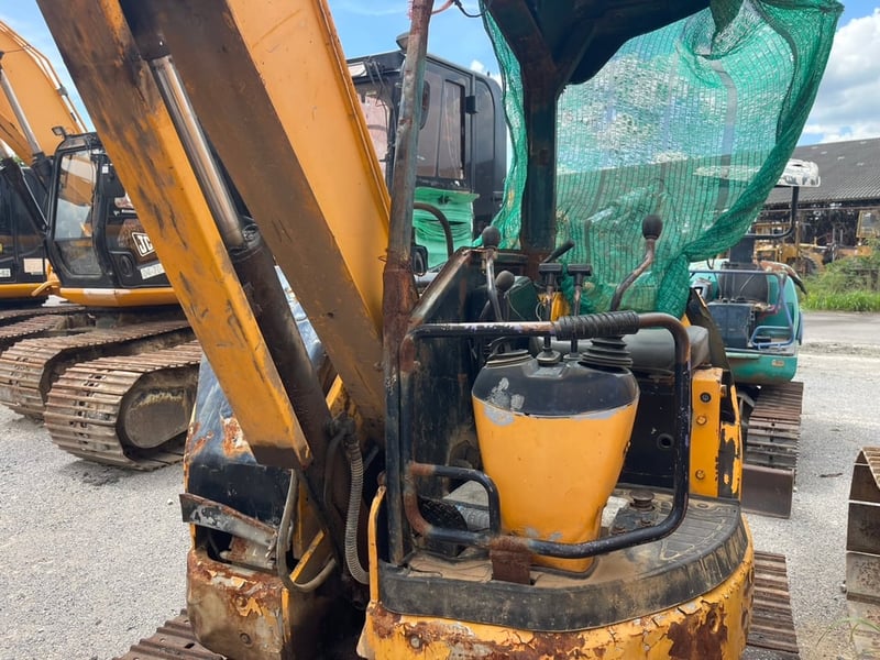 ขายรถแม็คโครkomatsu  pc30u  ใช้งานได้ปกติ ราคา1.2แสน