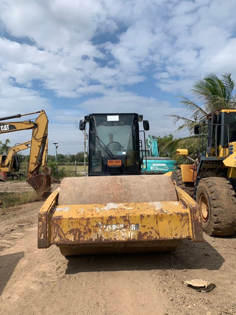 รถบด20ตันcat cs76ใช้งานดี มีทะเบียน ราคา1.4ล.บาท รถบด20ตันcat cs76ใช้งานดี มีทะเบียน ราคา1.4ล.บาท