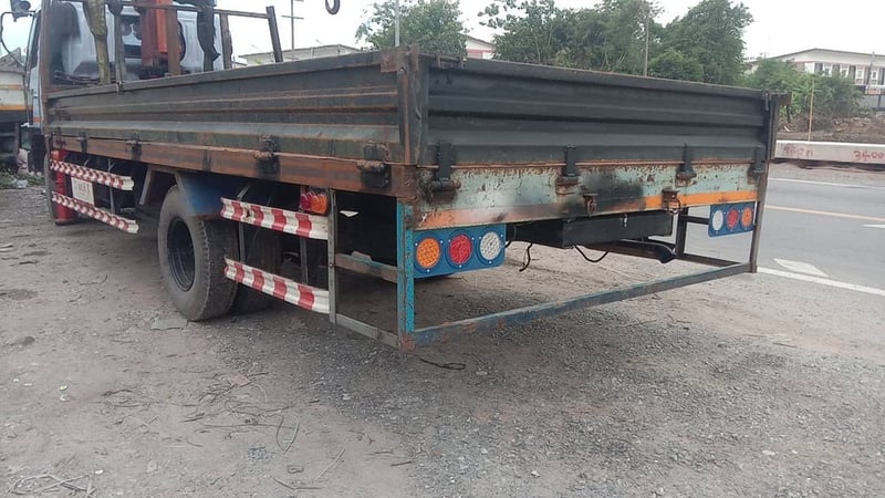 รถ6ล้อติดเครน3ตัน hino fc4j 140แรง ใช้งานดี มีทะเบียน ราคา4.8แสน