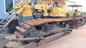 ขายรถแทรกเตอร์CAT D4Eตีนเป็ด ใช้งานได้ ใบซื้อขายราคา365,000