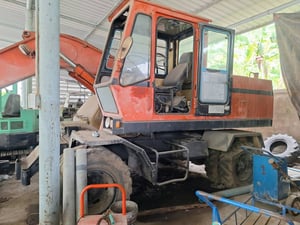 รถแม็คโครล้อยางkubota kh400fl เครื่อง6bb ต้องเอาไปซ่อม ตามสภาพ ราคา169,000