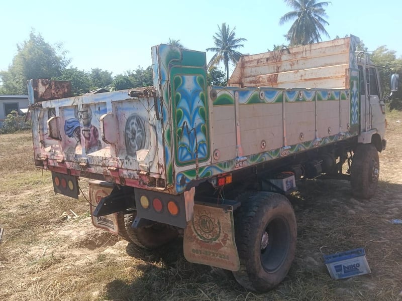 รถ6ล้อดั้มhino kh300 150แรง ใช้งานดี มีทะเบียน ราคา2.3แสน