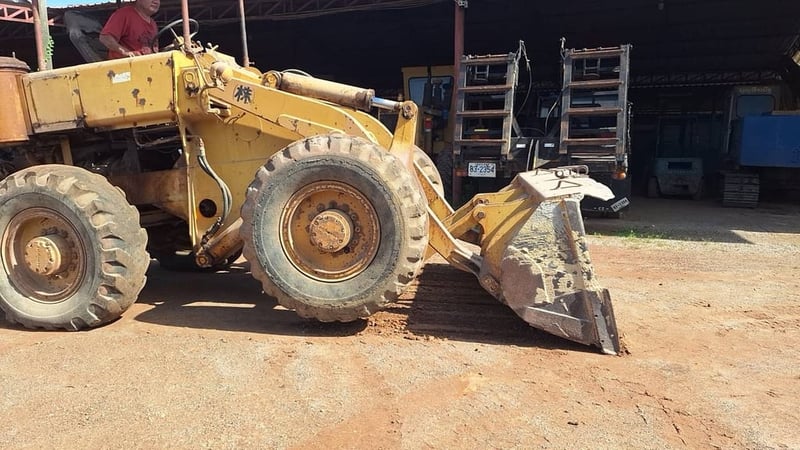 รถตักล้อยาง komatsu jh60 ใช้งานดี ใบซื้อขาย ราคา165,000