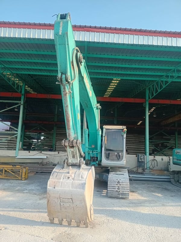 รถแม็คโครkobelco sk 200-6มีทะเบียน ใช้งานดี ราคา690,000