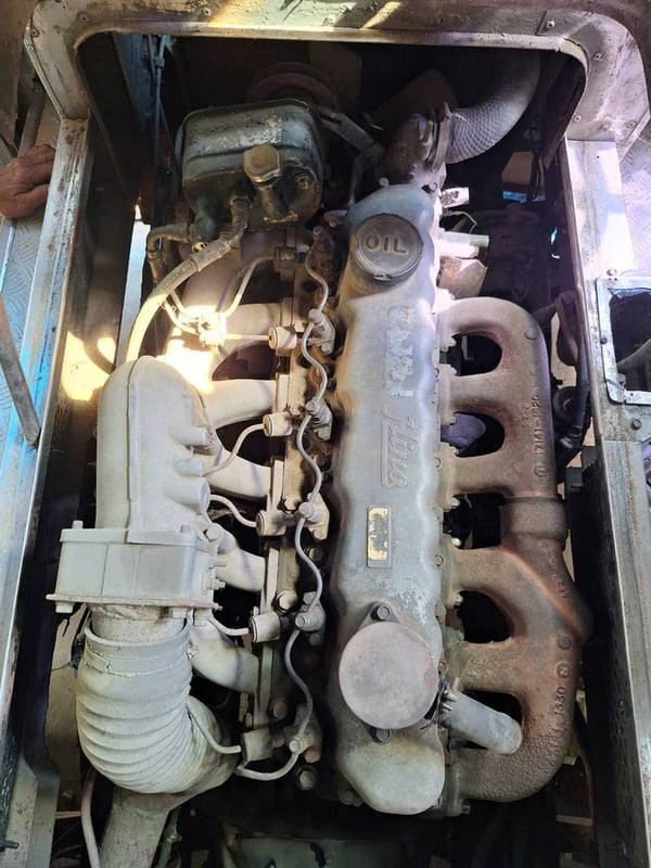 เครื่องยนต์ Hino EH700 สถาพดี ใช้งานดี ราคา55,000