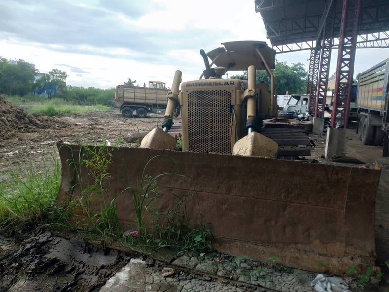 รถแทรกเตอร์CAT  D5B  10z ใช้งานปกติ ใบซื้อvาย ราคา299,000
