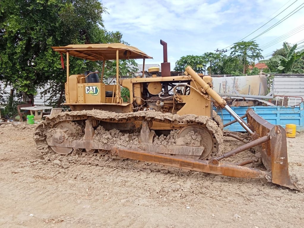 ขายรถแทรกเตอร์CAT D5D ตีนเป็ด ใช้งานได้ปกติ ราคา3.9แสน