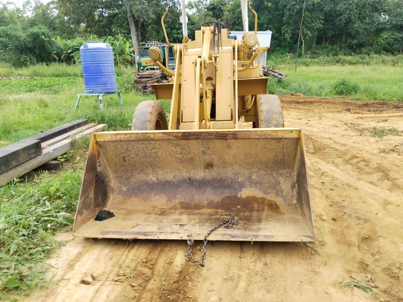 ขายรถตักล้อยางkomatsu 505 ใช้งานดี ใบซื้อขาย ราคา185,000