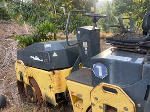 ขายรถบดหน้าเหล็กหลังเหล็ก. BOMAG WB135 ใช้งานดี ใบซื้อขายราคา2.6แสน