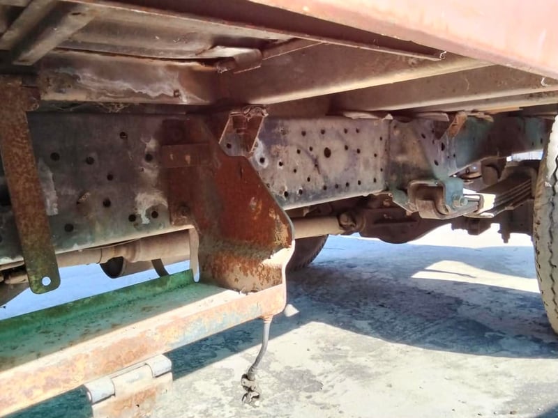 ขายรถ6ล้อisuzu nkr55 88แรง มีทะบียน ใช้งานได้ดี ราคา175,000