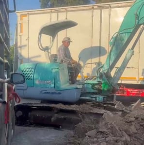 รถแม็คโครkobelco sk045 ใช้งานดี ใบซื้อvาย ราคา155,000 รถแม็คโครkobelco sk045 ใช้งานดี ใบซื้อvาย ราคา155,000