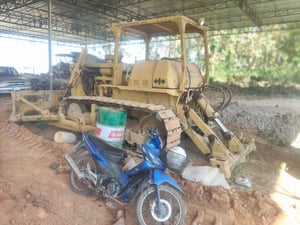 ขายรถแทรกเตอร์ komatsu D60a-6 ตีนไก่ ใช้งานดี ใบซื้อขาย ราคา399,000