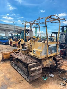 รถแทรกเตอร์komatsu D20p-5 ตีนเป็ด ใบมีดสไล้ ใช้งานดี ราคา155,000 รถแทรกเตอร์komatsu D20p-5 ตีนเป็ด ใบมีดสไล้ ใช้งานดี ราคา155,000