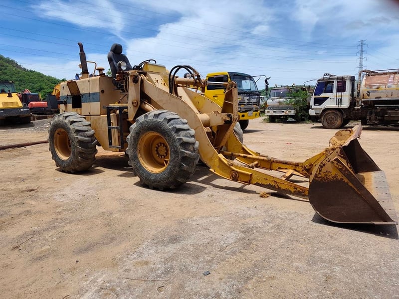 รถตักล้อยาง แขนยาว komatsu 510ใบซื้อvาย ใช้งานดี ราคา3.3แสน รถตักล้อยาง แขนยาว komatsu 510ใบซื้อvาย ใช้งานดี ราคา3.3แสน