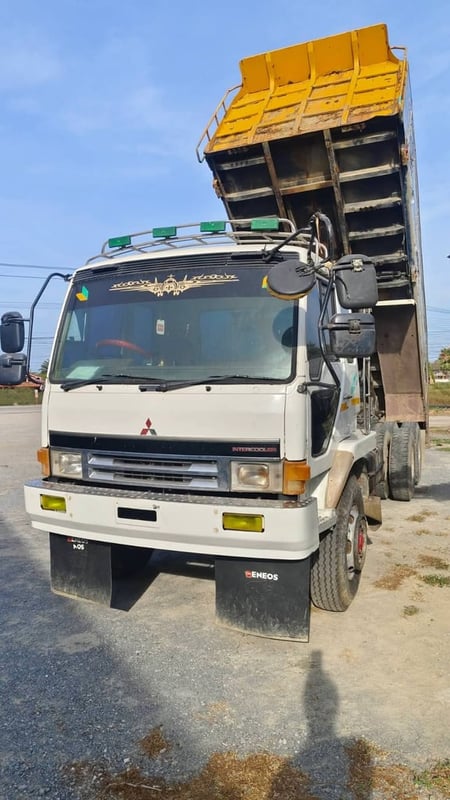 ขายรถ10ล้อ2เพลาmitsubishi 220แรง ใช้งานดี มีทะเบียน ราคา5.7แสน