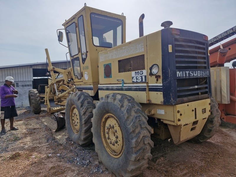 ขายรถเกรดเดอร์ mitsubishi mg431 ใช้งานดี ใบซื้อvาย ราคา6.5แสน