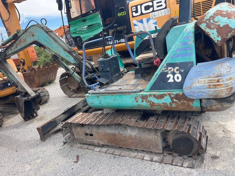 ขายรถแม็คโครkomatsu pc20-7 ใช้งานปกติ ราคา1,2แสน