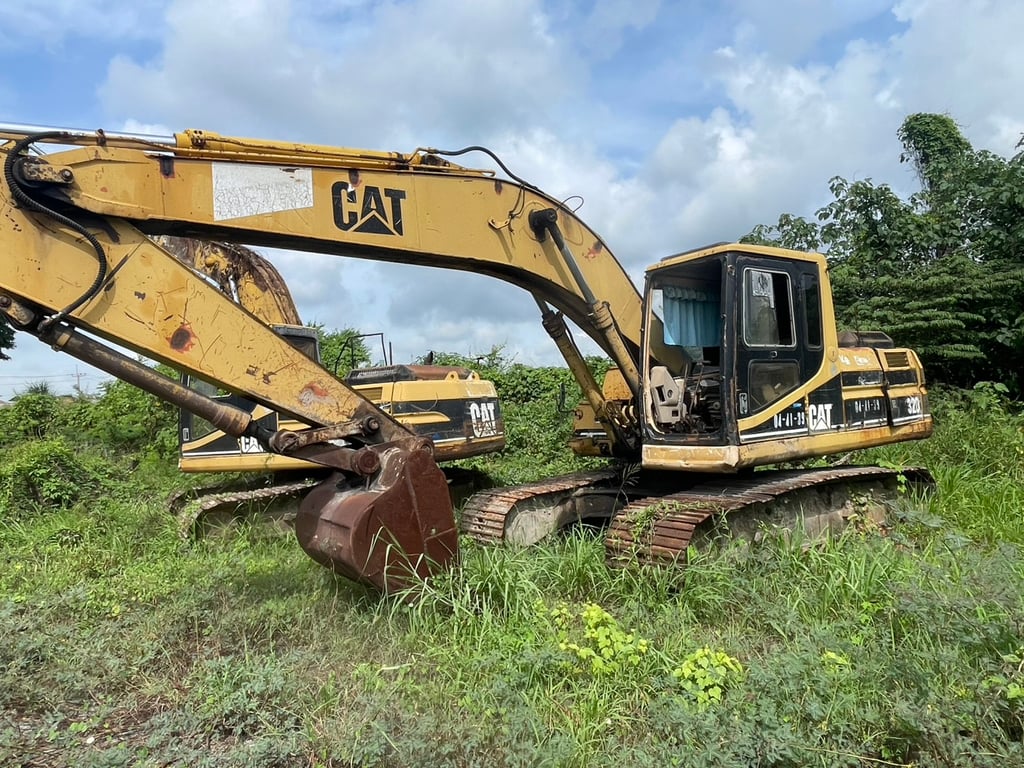 ขาย2คันรวม cat320v2 บูมยาว1 สั้น1 ตามสภาพ ราคา5.8แสน ขาย2คันรวม cat320v2 บูมยาว1 สั้น1 ตามสภาพ ราคา5.8แสน