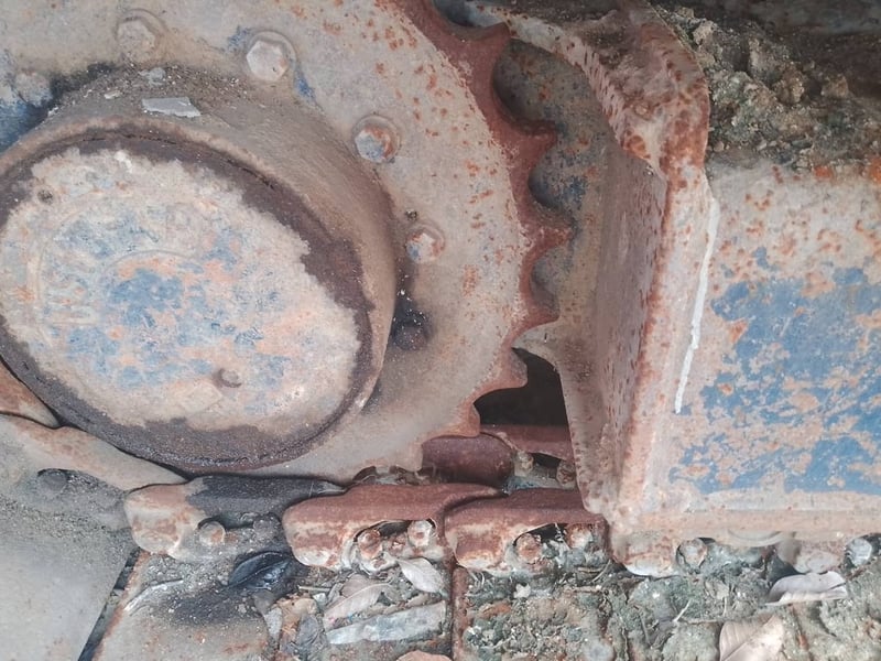 ขายแม็คโครkomatsu pc60-5 รวมหัวเจาะ ใช้งานดี ใบซื้อขายราคา2.9แสน