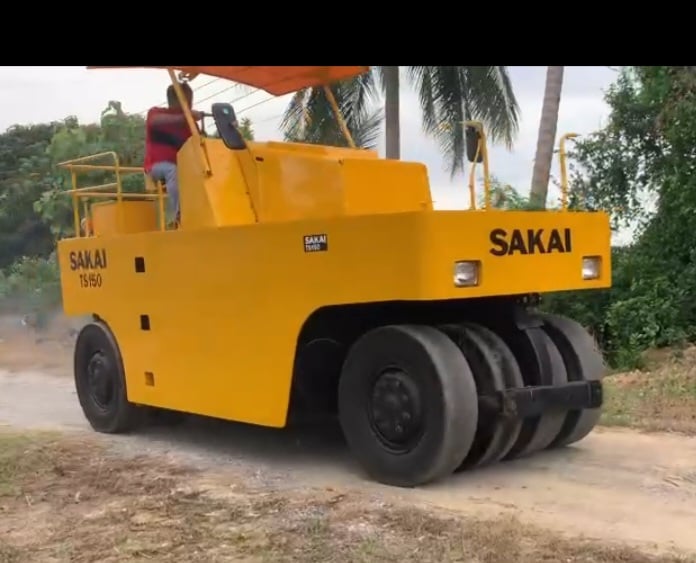 ขายรถบดล้อยาง9ล้อ sakai ts150 ใช้งานได้ มีทะเบียน ราคา499,000 บ.