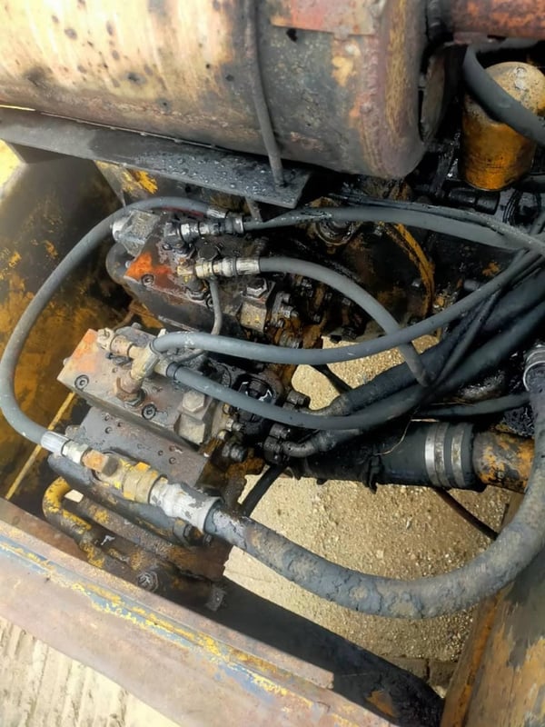 ขายรถแม็คโครkomatsu pc120-3 ใช้งานดี ราคา145,000