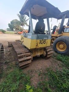 รถแทรกเตอร์komatsu D20p-7ตีนเป็ด ใบมีดสไล้ ใช้งานดี ราคาถูกดี 2.5แสน รถแทรกเตอร์komatsu D20p-7ตีนเป็ด ใบมีดสไล้ ใช้งานดี ราคาถูกดี 2.5แสน