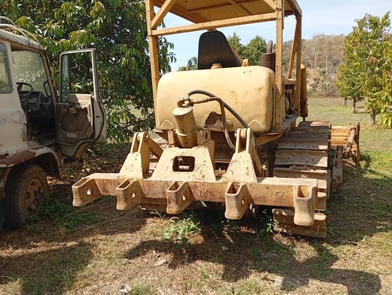 ขายรถแทรกเตอร์CAT D4D ตีนไก่ ใช้งานดี ใบซื้อvายราคา185,000 ขายรถแทรกเตอร์CAT D4D ตีนไก่ ใช้งานดี ใบซื้อvายราคา185,000