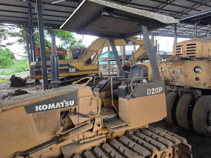 รถแทรกเตอร์komatsu D20p-7 เก่าjapan ใช้งานดี รารา265,000 รถแทรกเตอร์komatsu D20p-7 เก่าjapan ใช้งานดี รารา265,000
