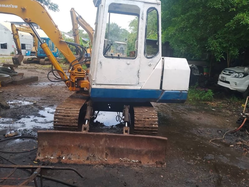 ขายรถแม็คโครkomatsu pc40-2 เก่าjapan ใช้งานได้ดี ราคา165,000 ขายรถแม็คโครkomatsu pc40-2 เก่าjapan ใช้งานได้ดี ราคา165,000