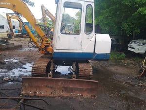 ขายรถแม็คโครkomatsu pc40-2 เก่าjapan ใช้งานได้ดี ราคา165,000 ขายรถแม็คโครkomatsu pc40-2 เก่าjapan ใช้งานได้ดี ราคา165,000