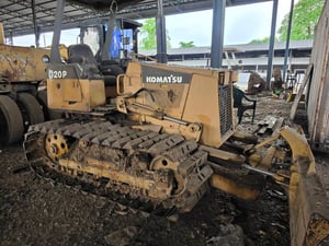 รถแทรกเตอร์komatsu D20p-7 เก่าjapan ใช้งานดี รารา265,000 รถแทรกเตอร์komatsu D20p-7 เก่าjapan ใช้งานดี รารา265,000