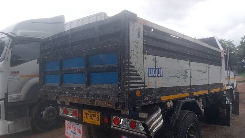 ขายรถ6ล้อดั้มHino มีทะเบียน ใช้งานดีราคา299,000 ขายรถ6ล้อดั้มHino มีทะเบียน ใช้งานดีราคา299,000