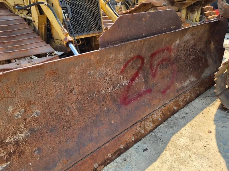 รถแทรกเตอร์cat D5H ตีนเป็ด มีทะเบียน ใช้งานดี ราคา650,000