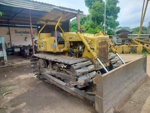 ขายรถแทรกเตอร์CAT D4E ตีนเป็ด ใช้งานดี ใบซื้อขาย ราคา3.6แสน ขายรถแทรกเตอร์CAT D4E ตีนเป็ด ใช้งานดี ใบซื้อขาย ราคา3.6แสน