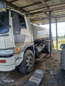 รถน้ำ10ล้อ2เพลา Hino 210แรง ใช้งานดี มีทะเบียน ราคา595,000