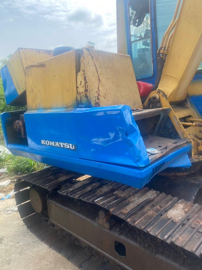 ขายรถแม็คโคร komatsu pc60-5 ใช้งานได้ดี ใบซื้อขาย ราคาถูกดี185,000